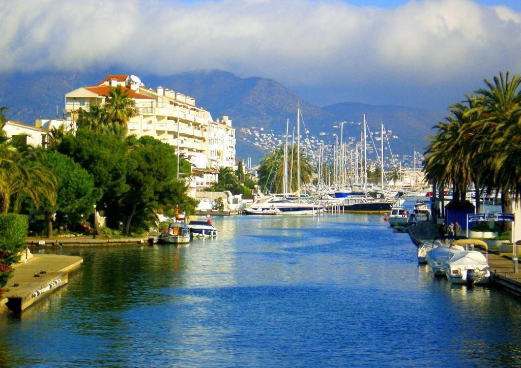 Cn1-Zona Chic Club Nautico, Clima, 5 Minutos Andando De La Playa, Centro, Restaurantes Apartment Empuriabrava Ngoại thất bức ảnh